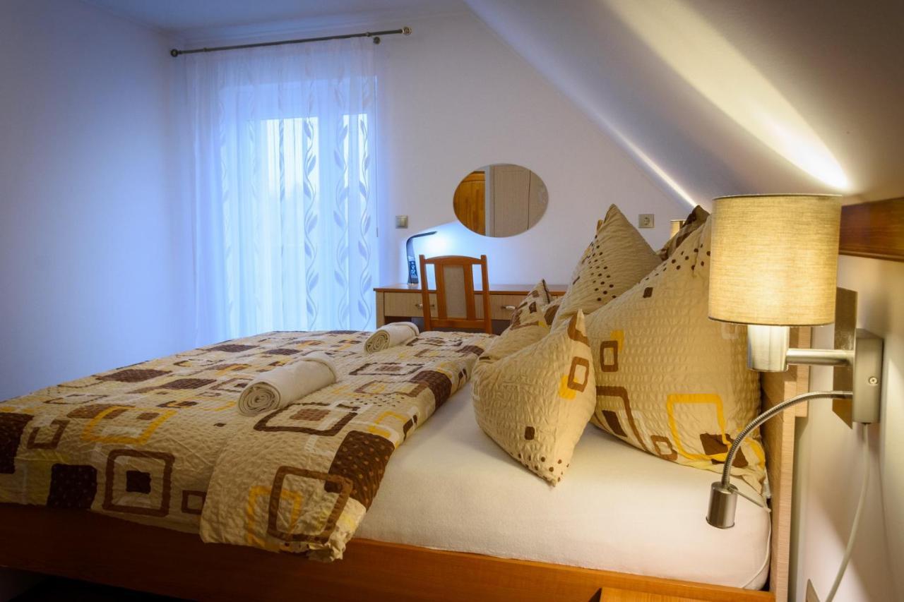 Tulipan Vendeghaz Hotell Orvenyes Eksteriør bilde